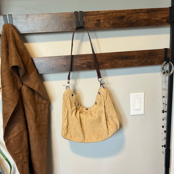 🔥 SALE 90s 00s y2k VTG Banana republic tan ribbed purse/genuine leather - Picture 2 of 7